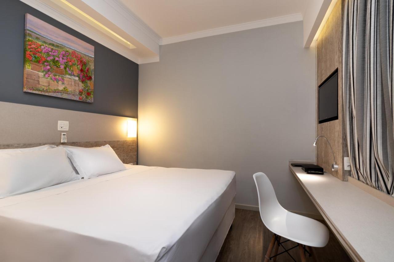 Hotel KK Itu Buitenkant foto